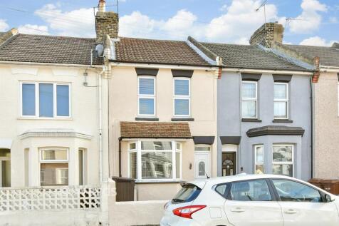 Tennyson Road, Upper Gillingham ME7 3 bed terraced house for sale