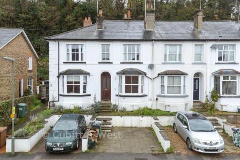 Garlands Road, Redhill RH1 2 bed terraced house for sale