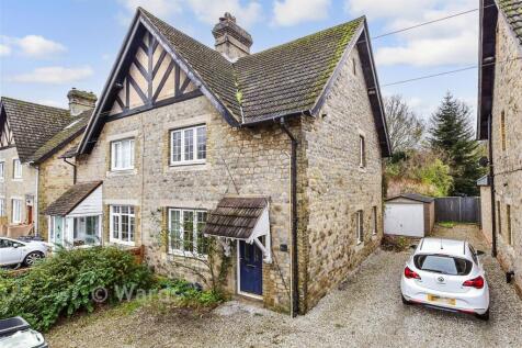 London Road, Aylesford ME20 2 bed cottage for sale