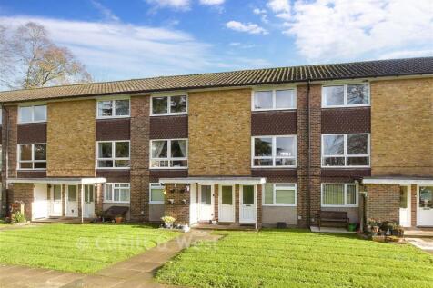 Cotswold Court, Horsham RH13 2 bed ground floor flat for sale