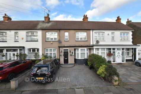 Ethelbert Gardens, Ilford IG2 3 bed terraced house for sale