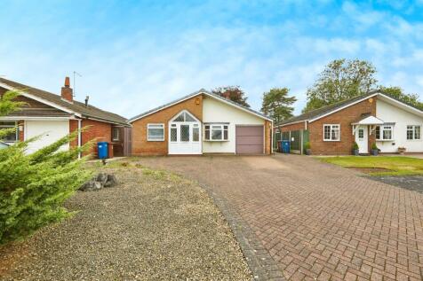 3 bedroom detached bungalow for sale