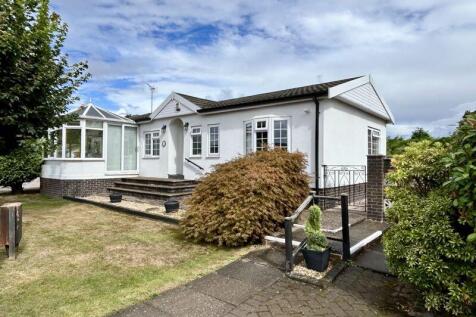 2 bedroom park home for sale