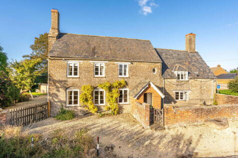 South Pavenhill Farm, Purton 5 bed detached house for sale