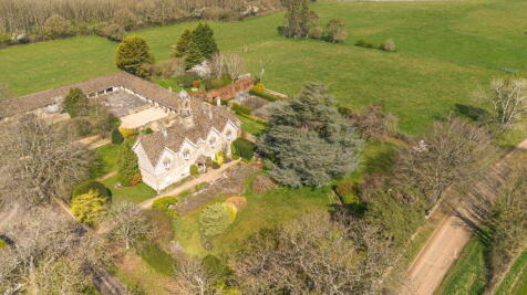 6 bedroom detached house for sale