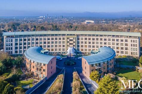 Britannic Park, 15 Yew Tree Road... 3 bed apartment for sale