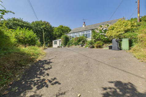 Portlooe, West Looe PL13 2 bed bungalow for sale