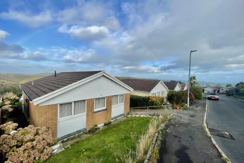 West Looe PL13 3 bed bungalow for sale