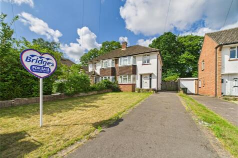 3 bedroom semi-detached house for sale