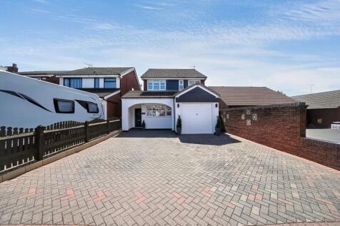 Hednesford Road, Heath Hayes, Cannock 3 bed detached house for sale