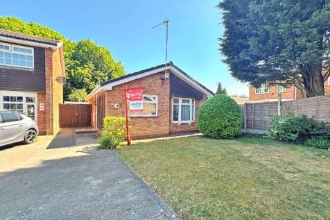 Shoreham Close, Willenhall 2 bed detached bungalow for sale