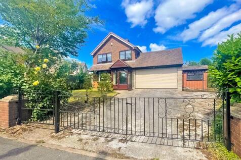 Nursery Road, Bloxwich, Walsall 3 bed detached house for sale