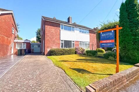 3 bedroom semi-detached house for sale