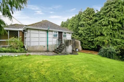 4 bedroom detached bungalow for sale