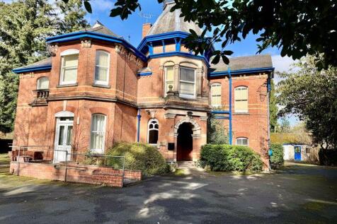 Broomfield Road, Kidderminster 12 bed detached house for sale