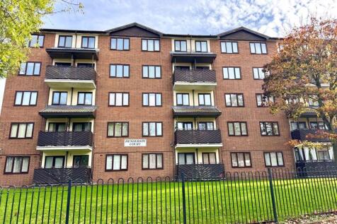 Queensway, Oldbury 3 bed apartment for sale