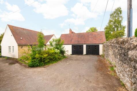 Bicester Road, Long Crendon... 3 bed detached house for sale