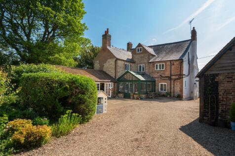 Aylesbury Road, Bierton, Aylesbury... 7 bed detached house for sale