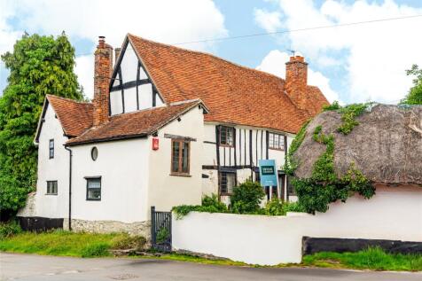 Holly Tree Lane, Cuddington... 4 bed detached house for sale