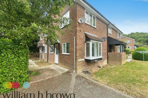 Studio flat for sale