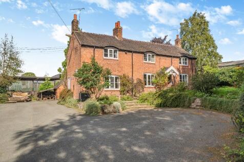 3 bedroom farm house for sale