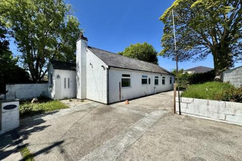 2 bedroom semi-detached bungalow for sale