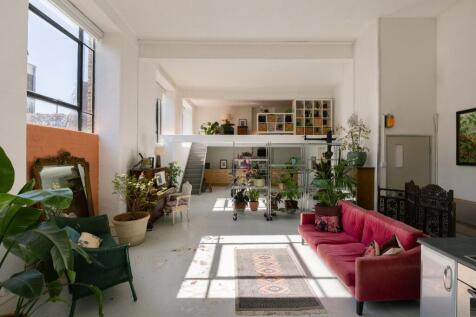 Charlton Kings Road, Kentish Town... 1 bed flat for sale