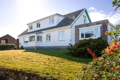 Detached house for sale