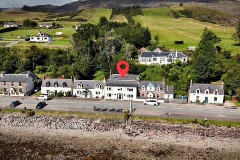 Semi-detached house for sale