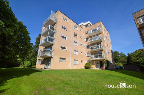 St Valerie Road, Meyrick Park... 2 bed apartment for sale