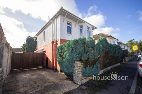 Kingswell Road, Bournemouth 3 bed detached house for sale