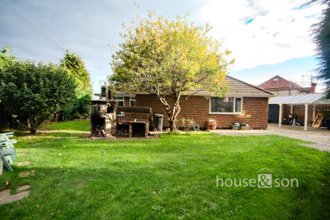 Castle Lane West, Bournemouth 3 bed detached bungalow for sale