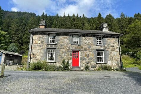 Aberllefenni, Machynlleth, Gwynedd, SY20 4 bed detached house for sale