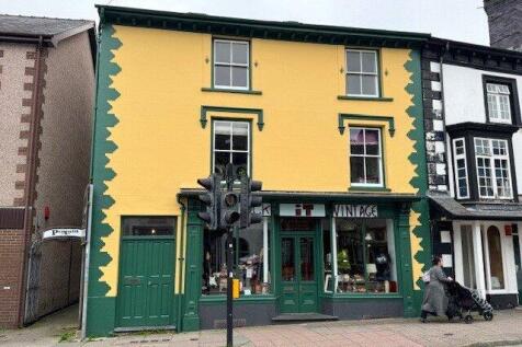 Penrallt Street, Machynlleth, Powys... 1 bed flat for sale