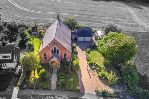6 bedroom detached house for sale