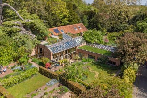 7 bedroom detached house for sale