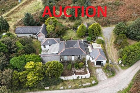 Castle (Bungalow) Lodge, Redruth, TR16 3 bed property with land for sale