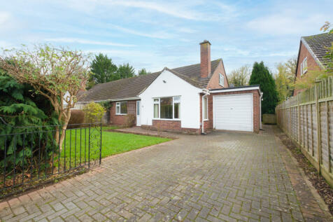 3 bedroom semi-detached bungalow for sale