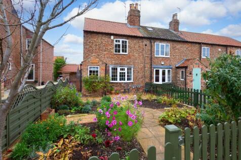 2 bedroom cottage for sale