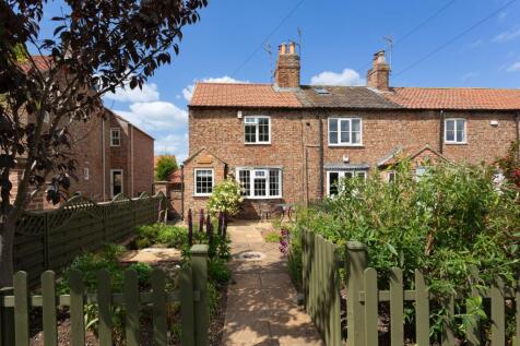 2 bedroom cottage for sale