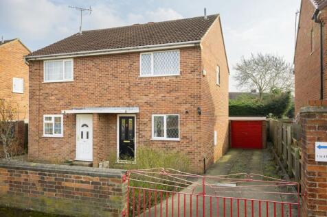 2 bedroom semi-detached house for sale