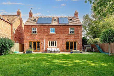 6 bedroom detached house for sale