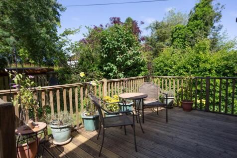 2 bedroom lodge for sale