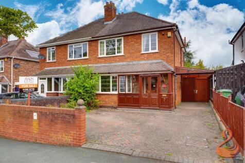 3 bedroom semi-detached house for sale