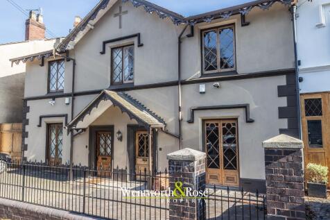 4 bedroom semi-detached house for sale