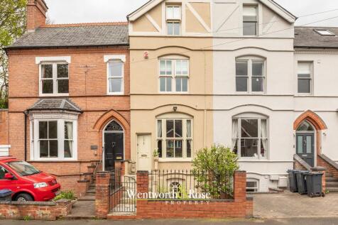 3 bedroom town house for sale