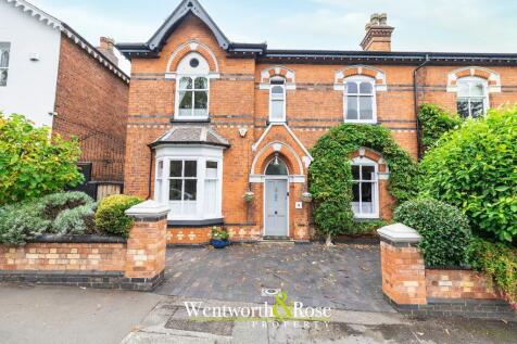 4 bedroom semi-detached house for sale