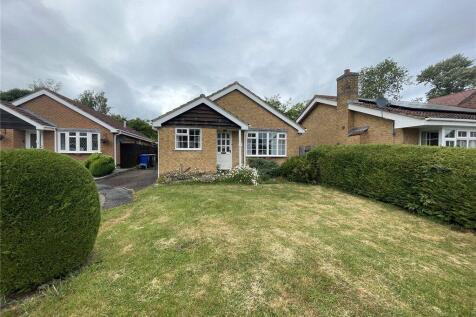 Clare Crescent, Northamptonshire NN12 3 bed bungalow for sale