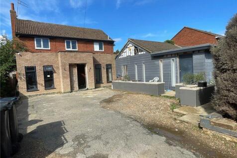 Church Green Road, Milton Keynes MK3 4 bed detached house for sale