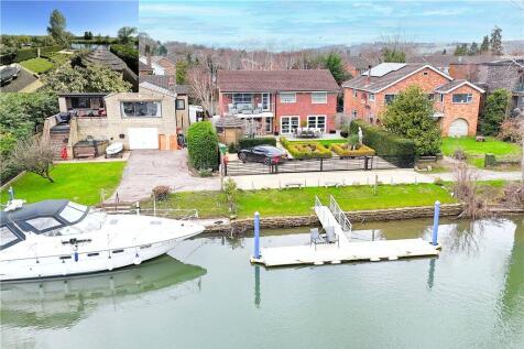 River Gardens, Reading RG8 5 bed detached house for sale